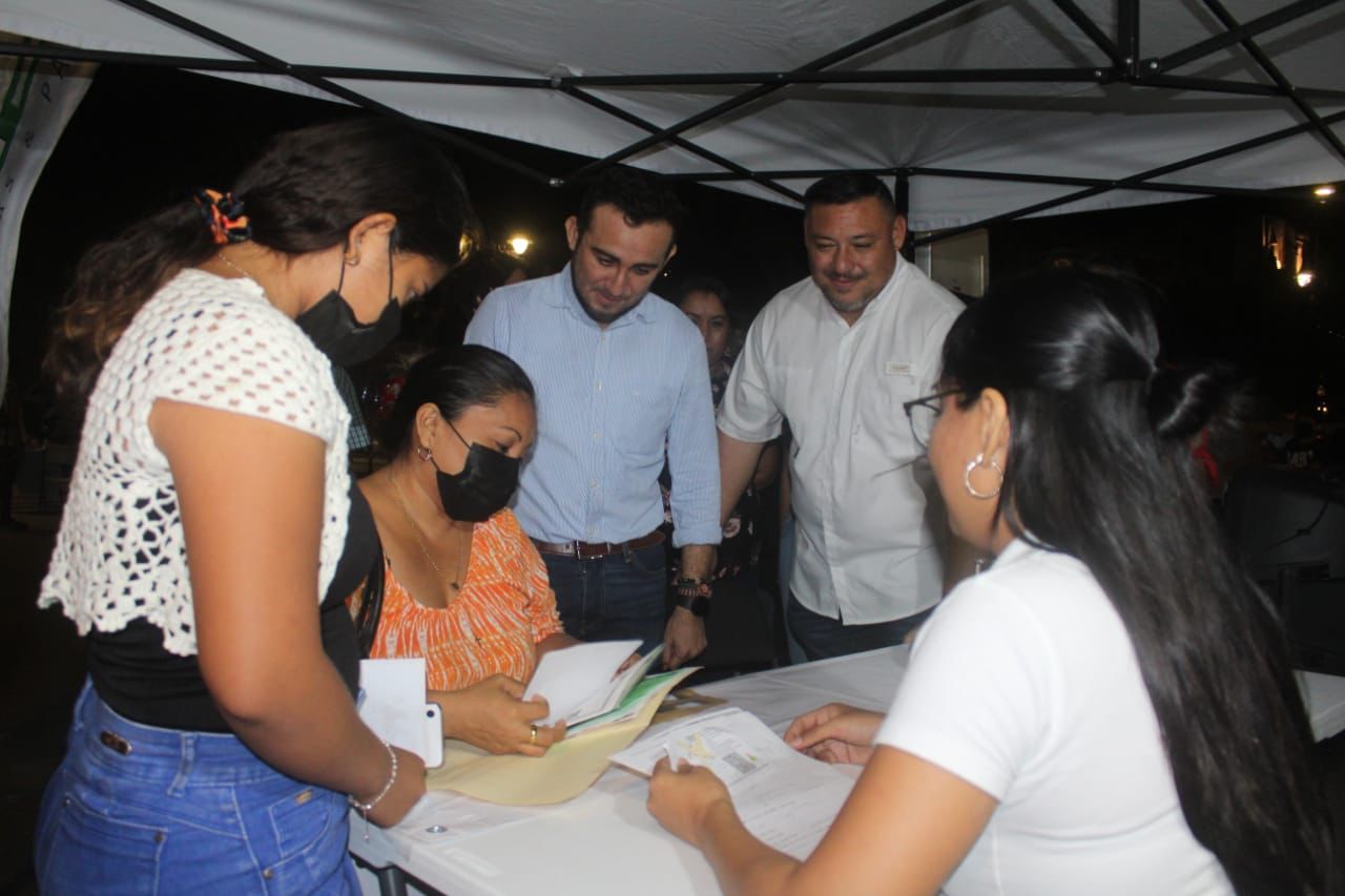Edición nocturna; 4ta Feria el empleo en Umán: un éxito rotundo