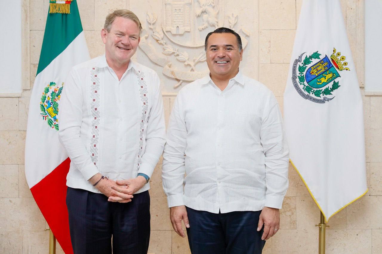 Renán Barrera continúa con la internacionalización de Mérida
