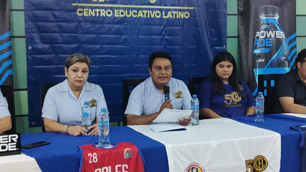 Liga estudiantil celebra 30 años de fomentar el gusto por el baloncesto