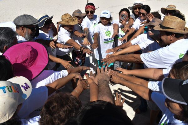 El DIF Municipal promueve el bienestar de las personas mayores con actividades de integración en el Club Viva la Vida. Con una red de clubes en Mérida y comisarías, se fomentan la inclusión, el ejercicio y la convivencia comunitaria.