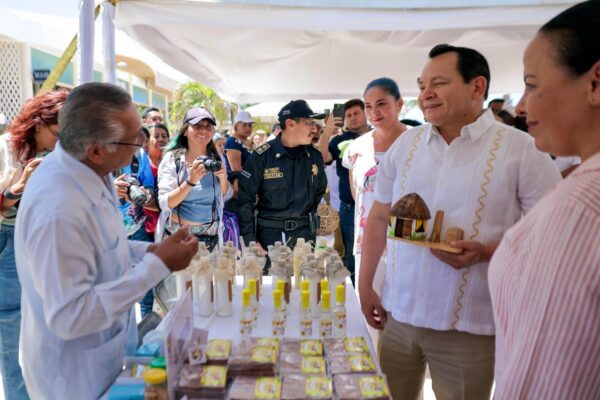 Más de 10 mil personas visitaron el Festival Renacer de la Costa Yucateca 2025, beneficiando a más de 16 mil familias pesqueras con actividades culturales y económicas durante la veda del mero.