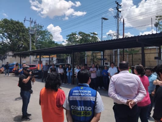 El Ayuntamiento de Mérida y más de 900 empresas locales participaron en el Primer Simulacro Nacional de Protección Civil 2025, reforzando la cultura de prevención y la seguridad en la capital yucateca.