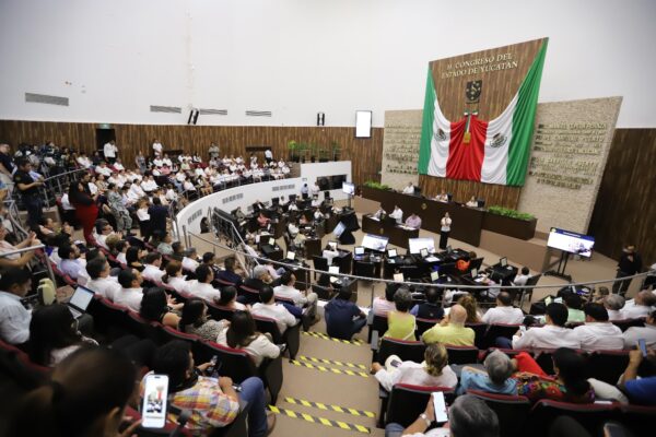 La Agencia de Transporte y la Fiscalía General del Estado de Yucatán presentan sus informes anuales ante el Congreso, destacando el compromiso por una movilidad justa y una justicia más humana, firme y eficiente.
