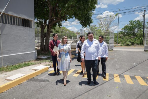 El Poder Judicial de Yucatán moderniza el Juzgado Mixto de Tekax con nuevas instalaciones, mobiliario y vehículos para mejorar el acceso a la justicia en comunidades del sur del estado. La presidenta del TSJE, María Carolina Canto Valdés, supervisó las obras y reafirmó su compromiso con una justicia más digna y cercana.