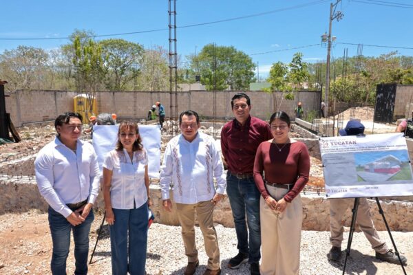 Con una inversión histórica de más de 20 millones de pesos, el Gobierno del Renacimiento Maya transforma escuelas del sur de Mérida. El Gobernador Joaquín Díaz Mena supervisó las obras en Dzununcán para mejorar la infraestructura educativa y evitar la migración estudiantil hacia la ciudad.